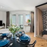 Modern&cozy Garbary With Parking And Balcony By Renters