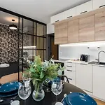 Modern&cozy Garbary With Parking And Balcony By Renters Apartment *