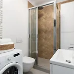 Modern&cozy Garbary With Parking And Balcony By Renters