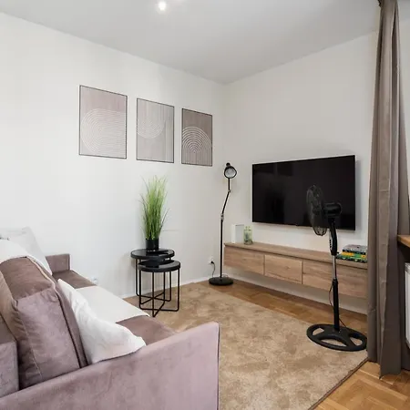 Apartamento Modern&cozy Garbary With Parking And Balcony By Renters *