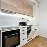 Modern&cozy Garbary With Parking And Balcony By Renters *