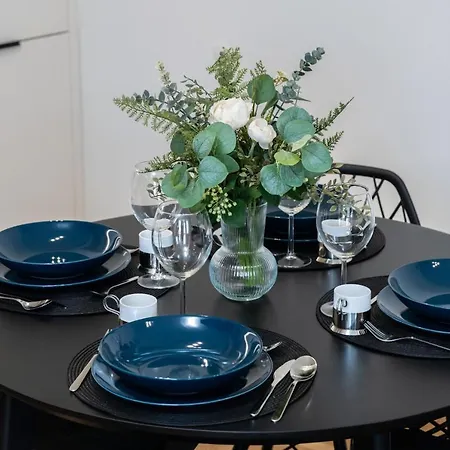 Modern&cozy Garbary With Parking And Balcony By Renters