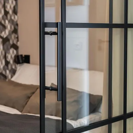 Lägenhet Modern&cozy Garbary With Parking And Balcony By Renters