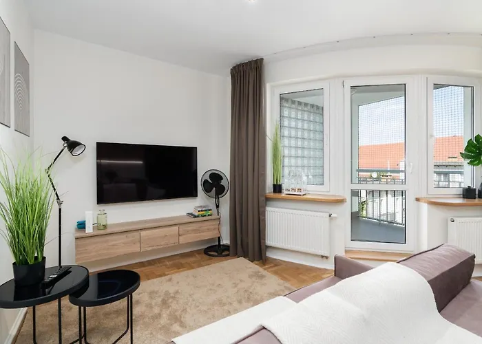 Modern&cozy Garbary With Parking And Balcony By Renters *