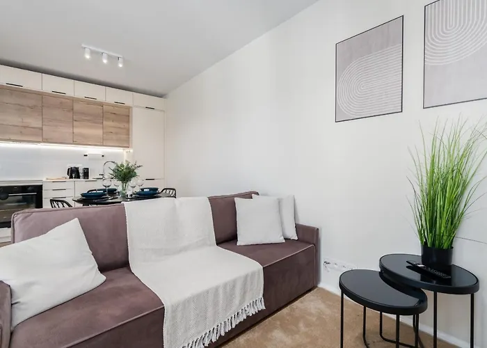 Modern&cozy Garbary With Parking And Balcony By Renters דירה פוזנן