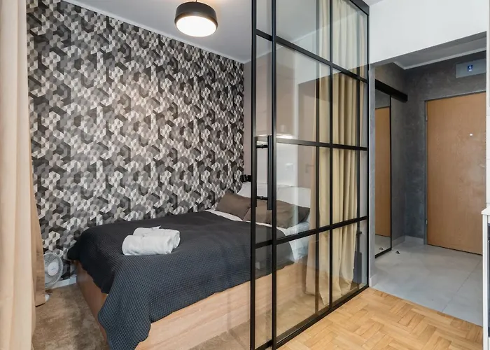 Modern&cozy Garbary With Parking And Balcony By Renters * Poznan
