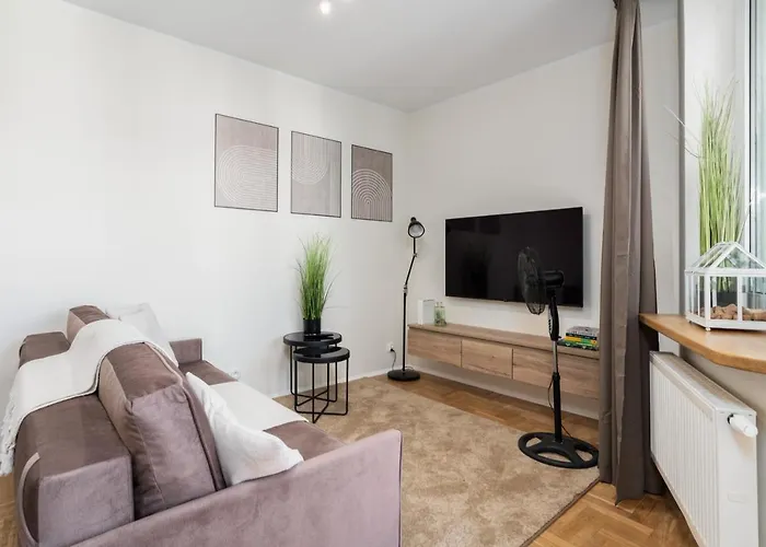 Apartment Modern&cozy Garbary With Parking And Balcony By Renters *