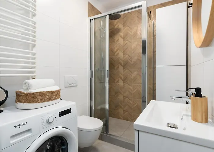 Modern&cozy Garbary With Parking And Balcony By Renters