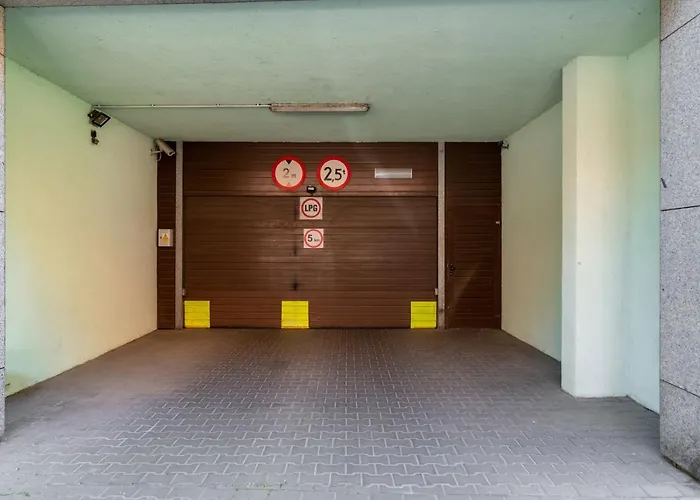 Apartment Modern&cozy Garbary With Parking And Balcony By Renters