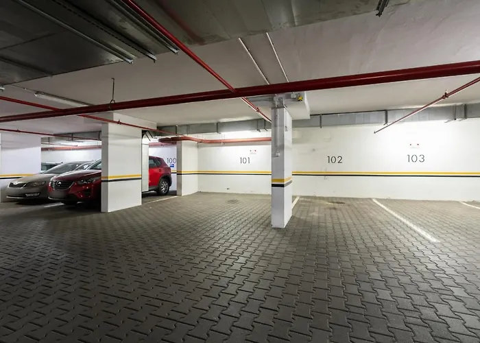 Modern&cozy Garbary With Parking And Balcony By Renters Apartment *